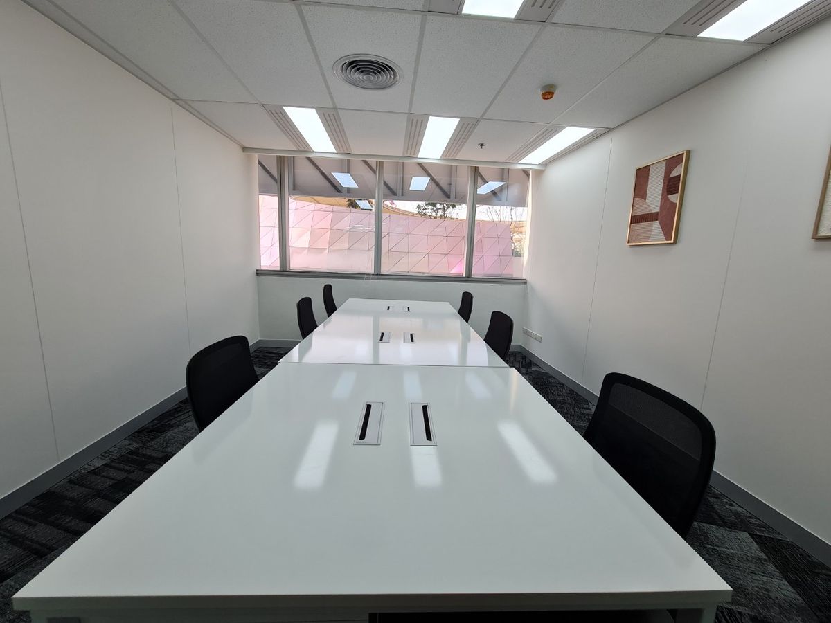 For RentOfficeVipawadee, Don Mueang, Lak Si : Line: @zimple_asset  Fully furnished office space for rent featuring modern-style decor and fully equipped with essential office furniture for immediate use.