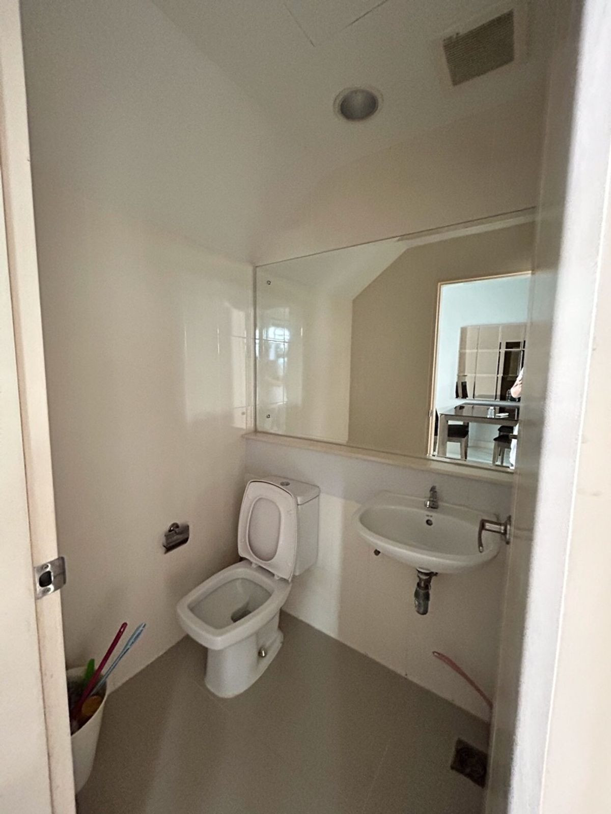 For RentTownhomeRattanathibet, Sanambinna : Townhome pets allowed, 3 floors, opposite Central Rattanathibet, 5 minutes walk to the BTS