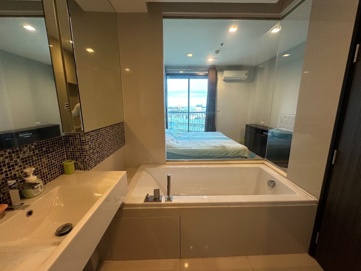 ให้เช่าคอนโดอ่อนนุช อุดมสุข : Rhythm Sukhumvit 44/1 ✨ 45 sq.m. . Bathtub  📞 Line : @pukkhome (with @)