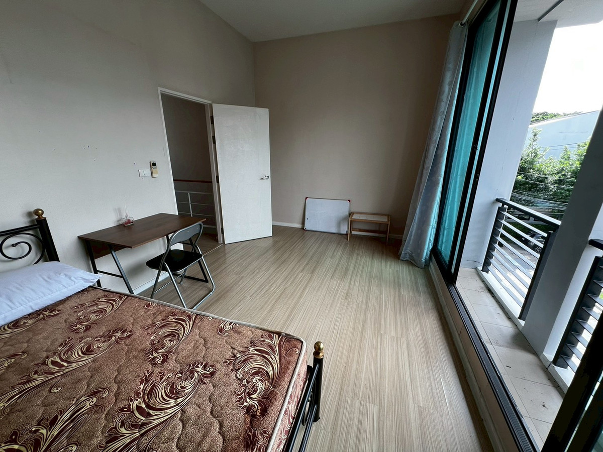 For RentTownhomeRattanathibet, Sanambinna : Townhome pets allowed, 3 floors, opposite Central Rattanathibet, 5 minutes walk to the BTS