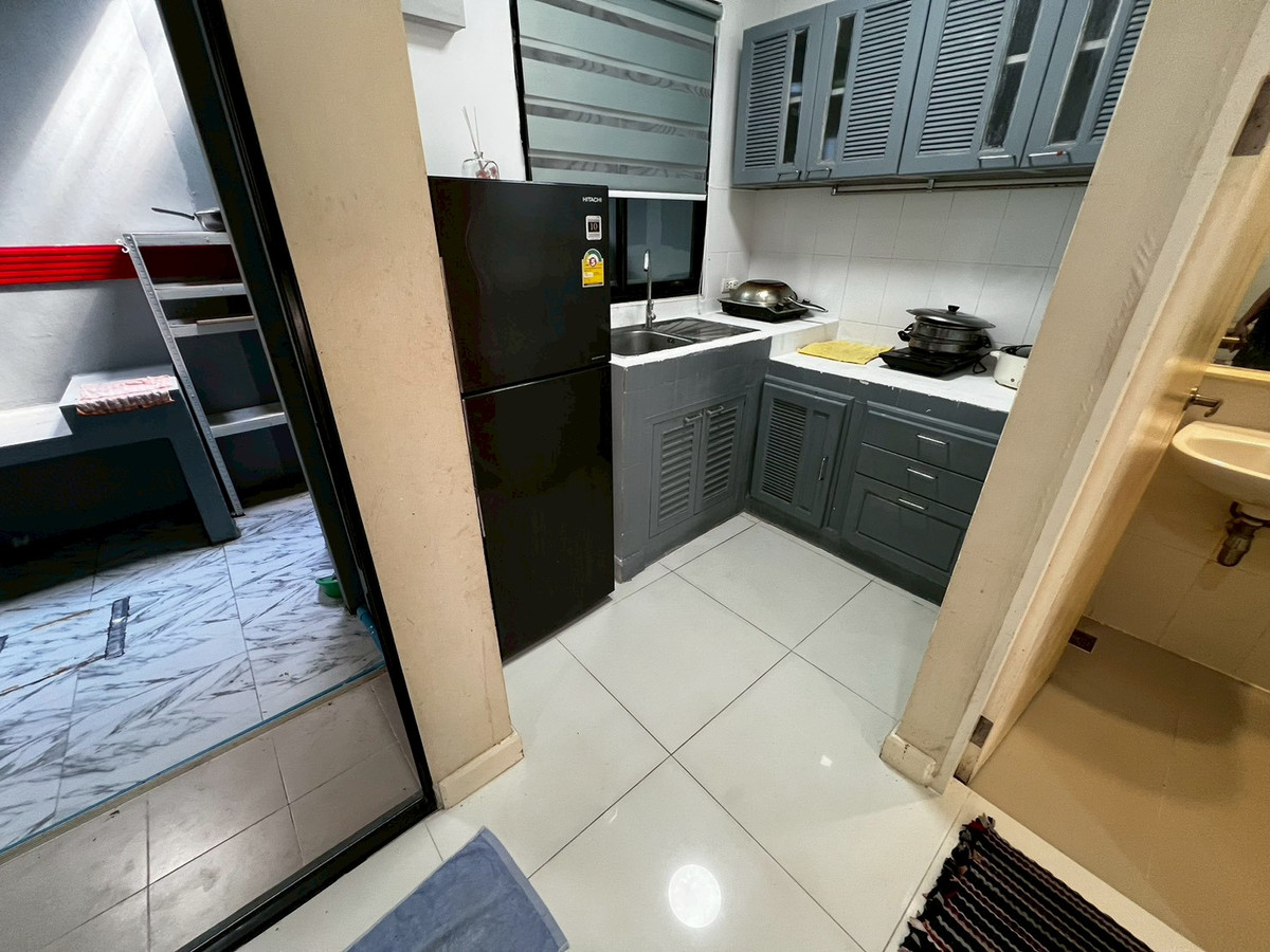 For RentTownhomeRattanathibet, Sanambinna : Townhome pets allowed, 3 floors, opposite Central Rattanathibet, 5 minutes walk to the BTS