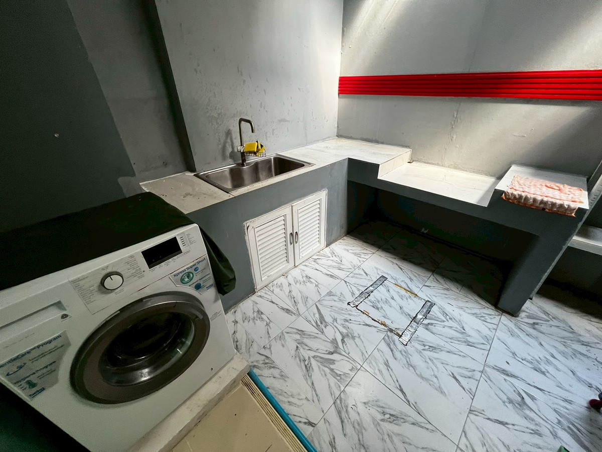 For RentTownhomeRattanathibet, Sanambinna : Townhome pets allowed, 3 floors, opposite Central Rattanathibet, 5 minutes walk to the BTS