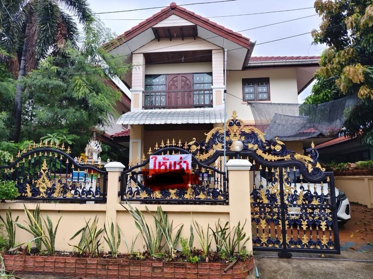ให้เช่าบ้านสมุทรปราการ สำโรง : ไห้เช่า หมู่บ้าน ทิพมาศเสรีบางนา ซอย7 สนใจติดต่อ 082-3223695 