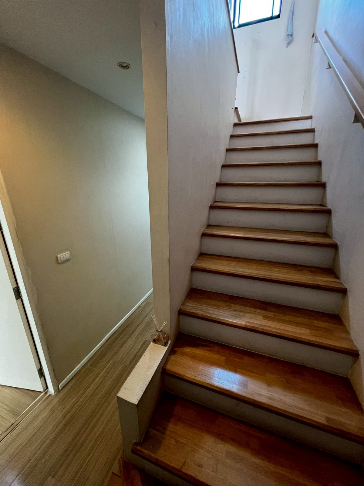 For RentTownhomeRattanathibet, Sanambinna : Townhome pets allowed, 3 floors, opposite Central Rattanathibet, 5 minutes walk to the BTS