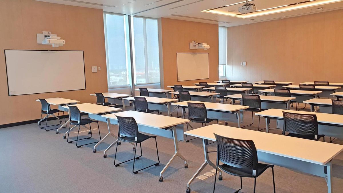 ให้เช่าสำนักงานอ่อนนุช อุดมสุข : Line: @zimple_asset พื้นที่เซอร์วิสออฟฟิศให้เช่าบนอาคาร 66 Tower ในย่านพระโขนง ใกล้กับBTSอุดมสุข พร้อมสิ่งอำนวยความสะดวกและอุปกรณ์สำหรับออฟฟิศอย่างครบครัน