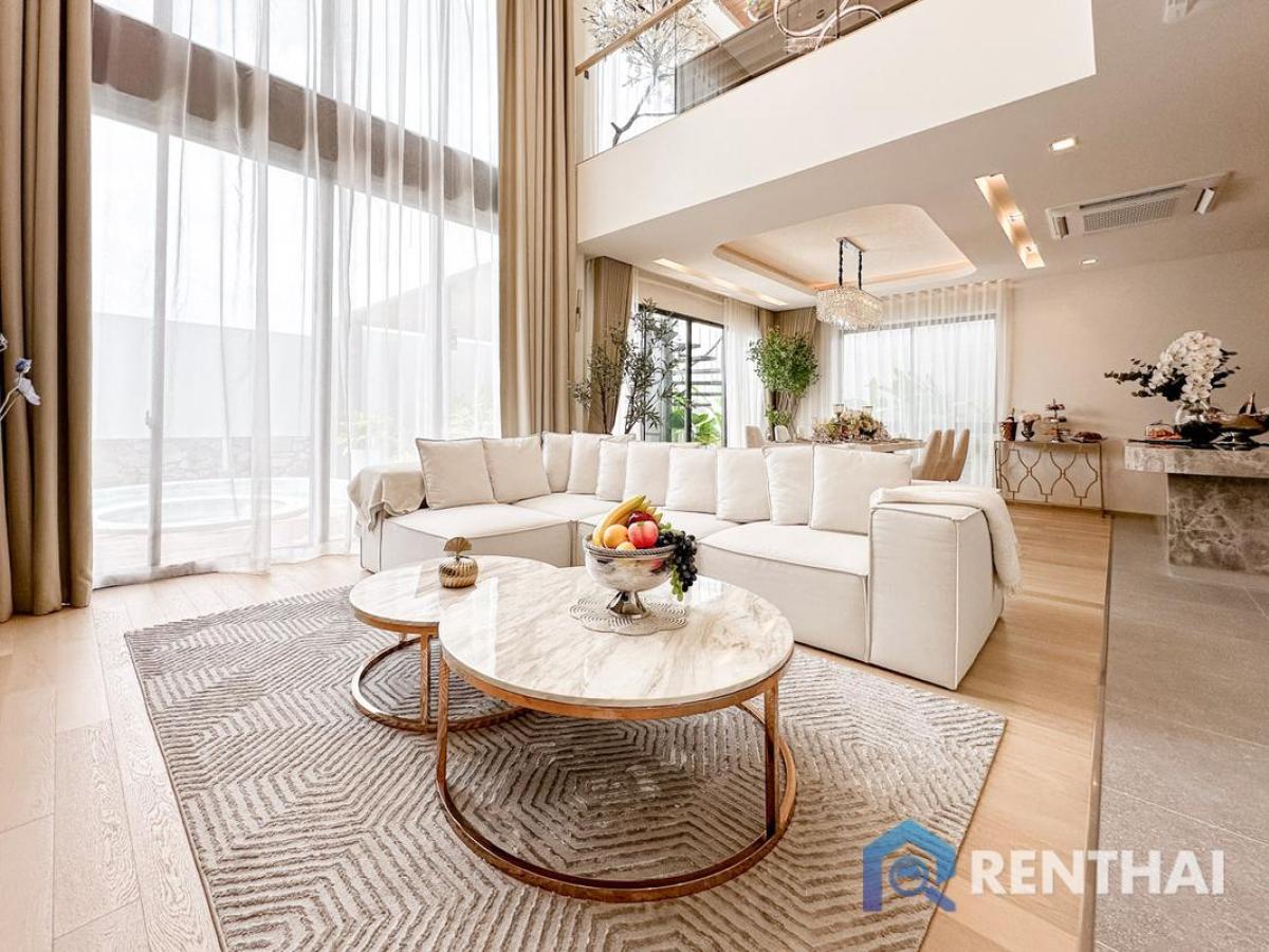 For SaleHousePattaya, Bangsaen, Chonburi : 2-storey luxury pool villa