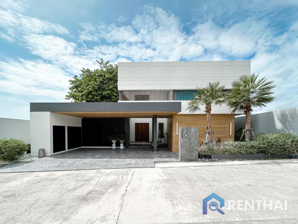 For SaleHousePattaya, Bangsaen, Chonburi : 2-storey luxury pool villa