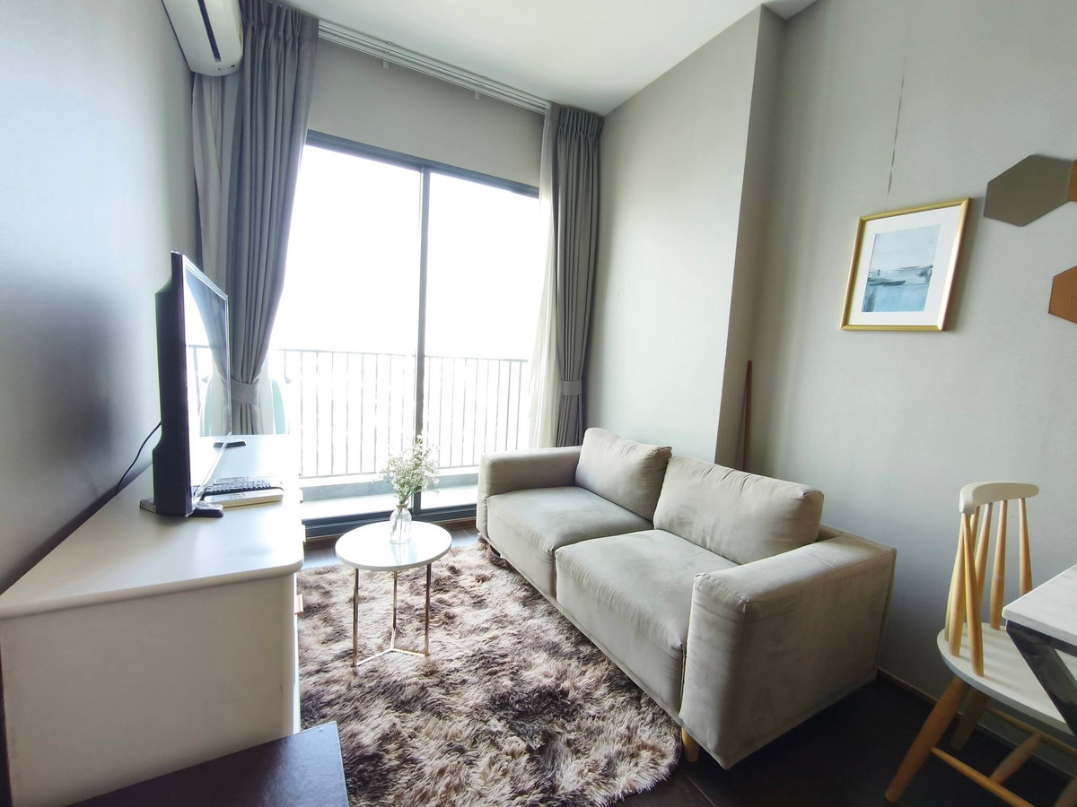 For RentCondoSukhumvit, Asoke, Thonglor : 🔴16000฿🔴 𝗖 𝗘𝗸𝗸𝗮𝗺𝗮𝗶┃C Ekkamai ✅ near BTS Ekkamai, happy to serve 🙏 If interested, talk to 𝙇𝙄𝙉𝙀 (reply very quickly):​📱 Property Code​ 6901-1610📱: Line ID:@bbcondo88