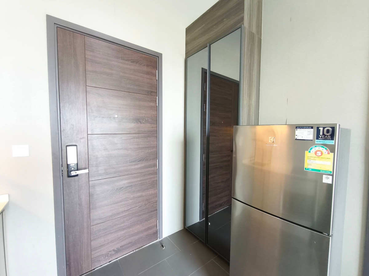 For RentCondoSukhumvit, Asoke, Thonglor : 🔴16000฿🔴 𝗖 𝗘𝗸𝗸𝗮𝗺𝗮𝗶┃C Ekkamai ✅ near BTS Ekkamai, happy to serve 🙏 If interested, talk to 𝙇𝙄𝙉𝙀 (reply very quickly):​📱 Property Code​ 6901-1610📱: Line ID:@bbcondo88