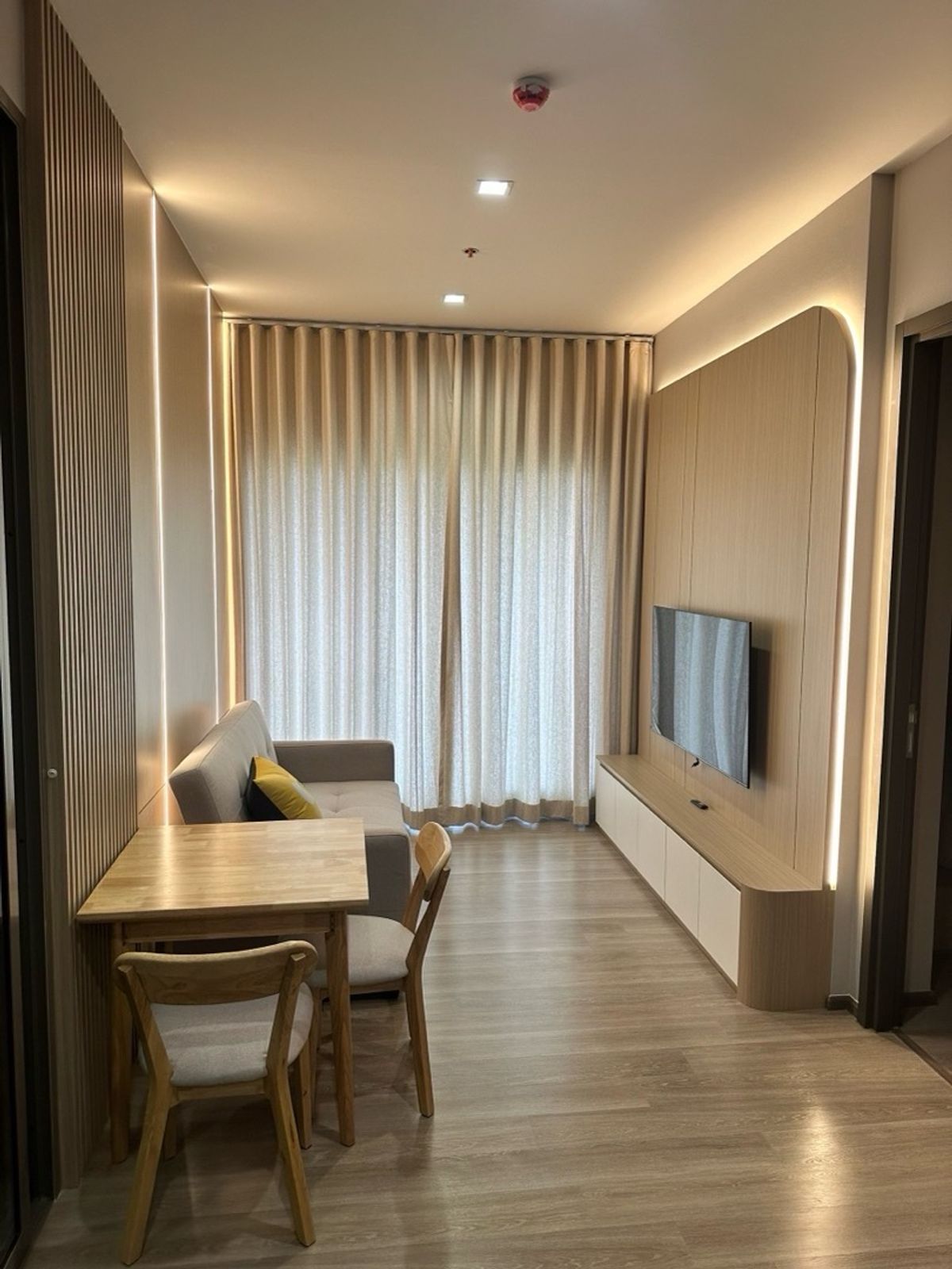 ให้เช่าคอนโดสาทร นราธิวาส : 🔥For Rent📍 Rhythm Charoenkrung Pavillion 1 bed 35 Sq.M. 30,000 Call/Line : 0954597992