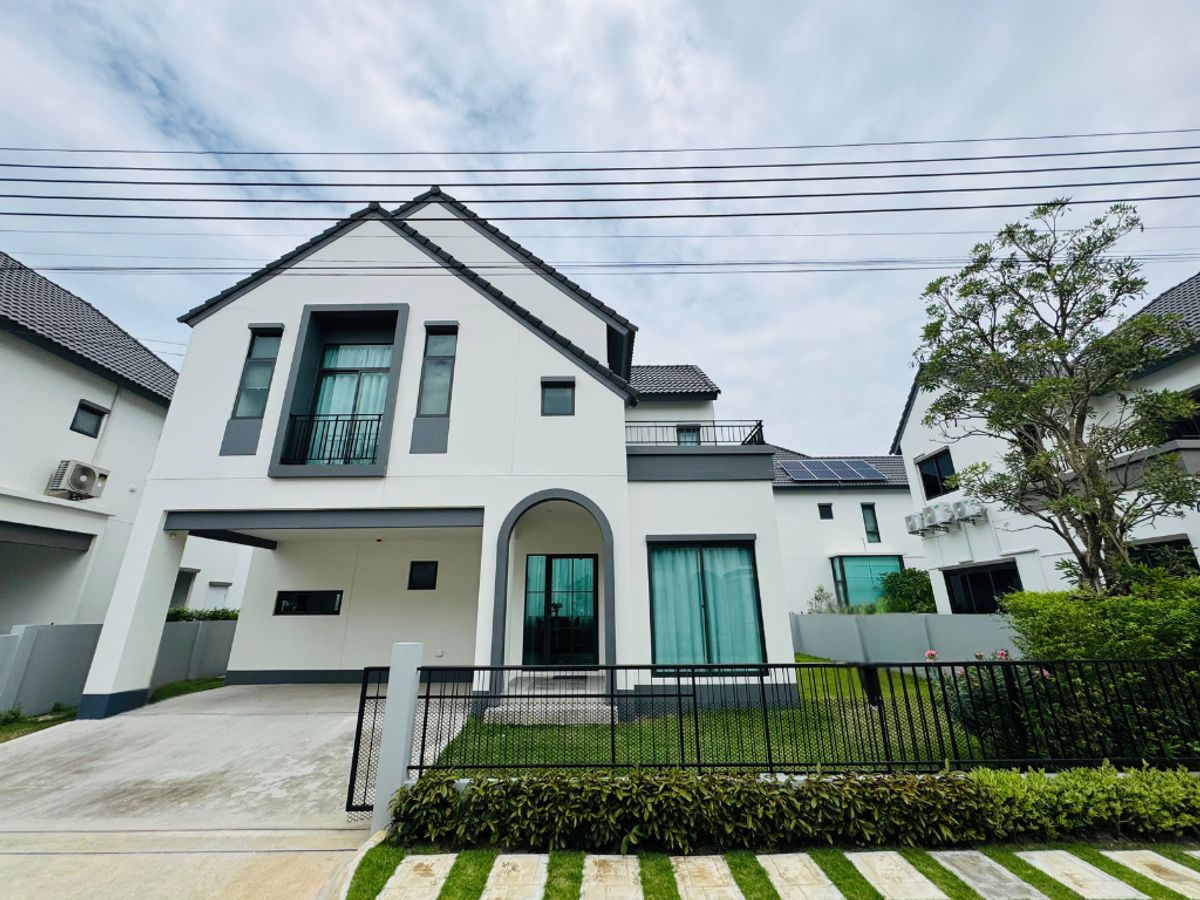 ให้เช่าบ้านสมุทรปราการ สำโรง : ให้เช่าบ้านเดี่ยว 2 ชั้น สไตล์ Urban Farmhouse สราญสิริ บางนา ใกล้ทางด่วนบูรพาวิถี เดินทางเข้าเมืองสะดวก