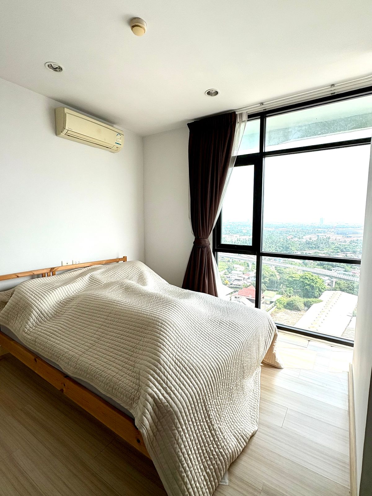 ขายคอนโดบางแค เพชรเกษม : คอนโด ชั้น19 ห้องมุมวิวสวย ห้องใหญ่และ สภาพใหม่มาก