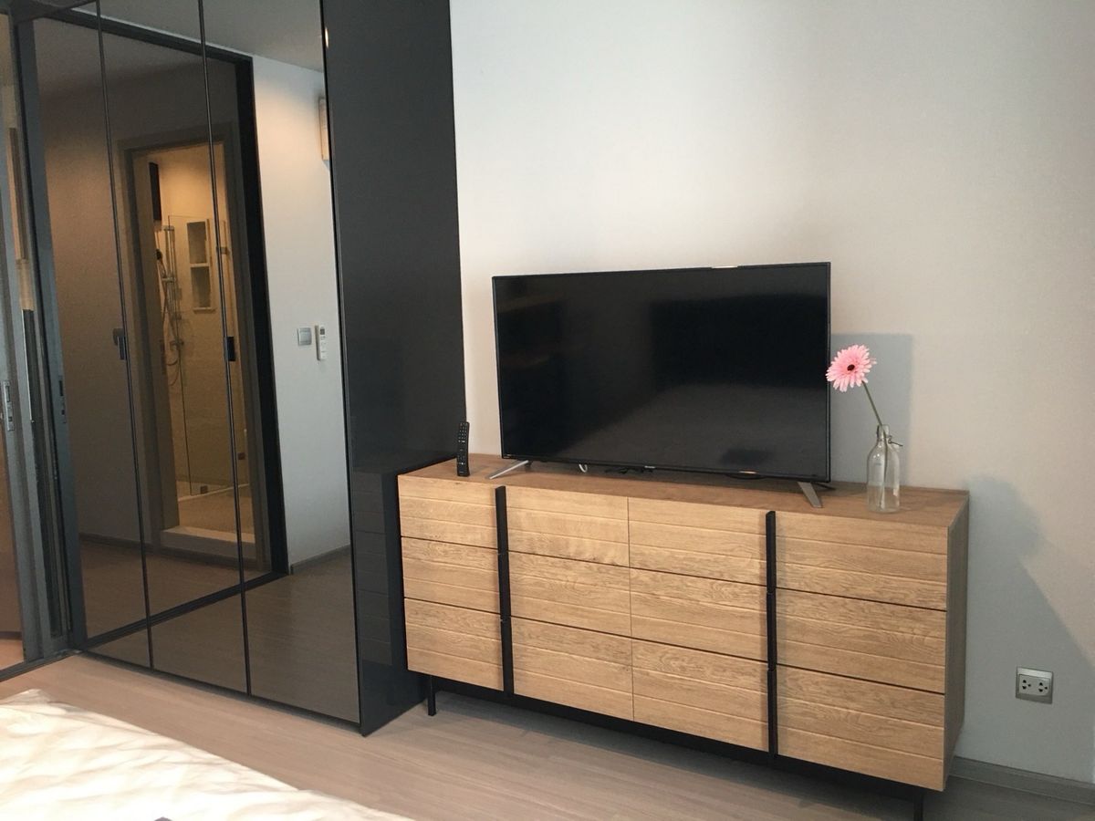 For RentCondoLadprao, Central Ladprao : For Rent: Life Ladprao 1Bed1bath Hurry. Call 095-3905490.