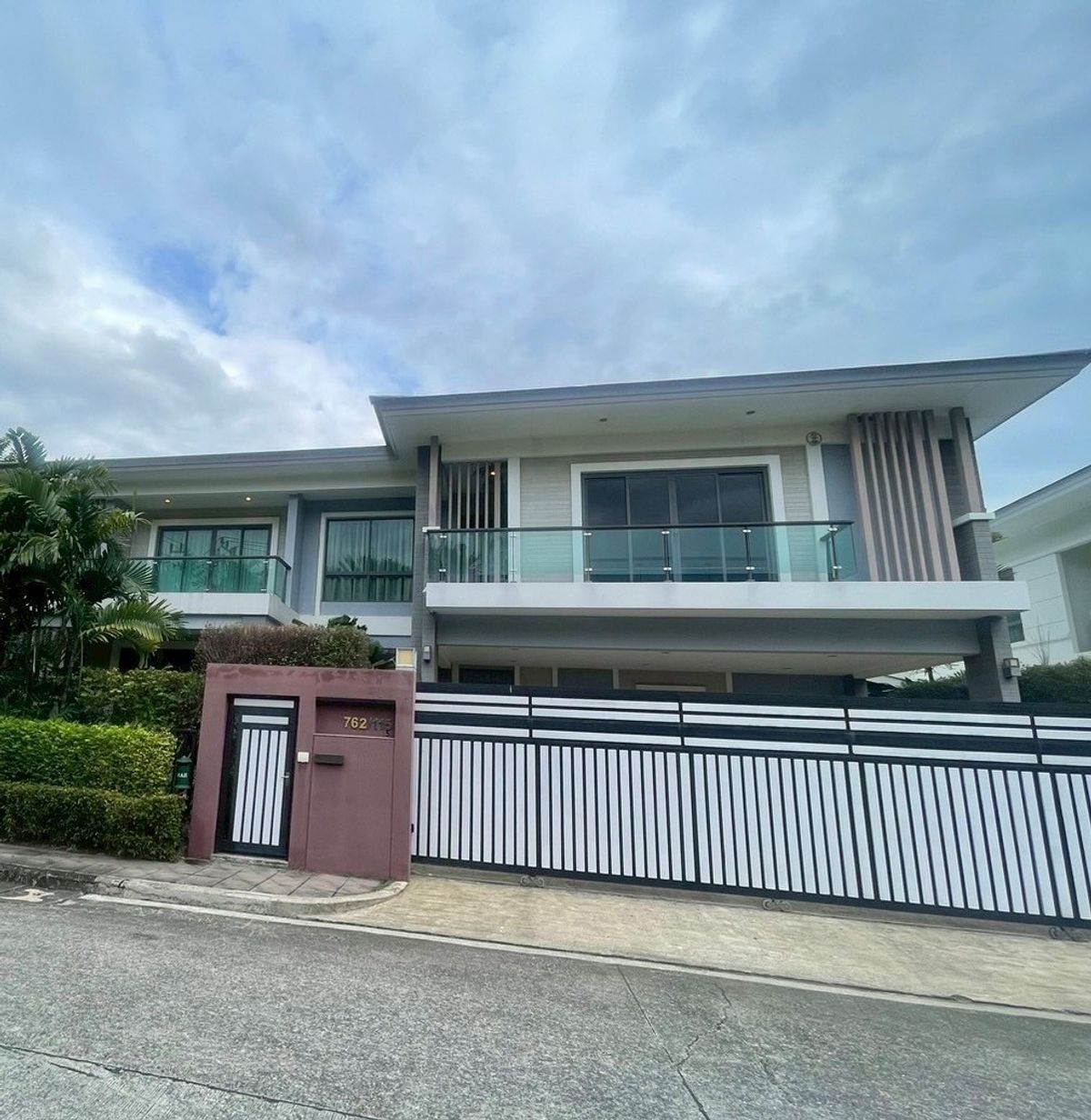 ขายบ้านพัฒนาการ ศรีนครินทร์ : P0065  ขายบ้านราคาดีสุดคุ้ม! The Palm Pattanakarn : เดอะ ปาล์ม พัฒนาการ