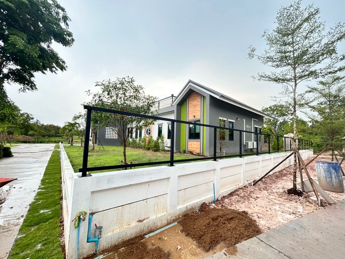 For SaleHotel&Apartment BusinessPrachin Buri : Resort for sale with 14.3 rai of fruit orchard house