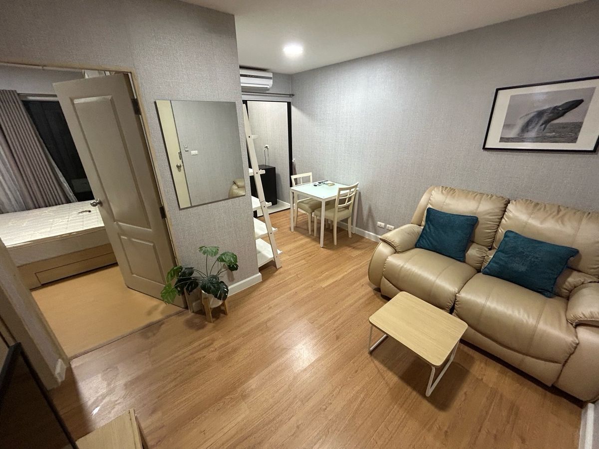 For RentCondoBangna, Bearing, Lasalle : Icono Sukuwit 105, Floor 1 Building A5 1 Bedroom 1 Bathroom Size 31 sqm. Rental price 8500 baht per month.