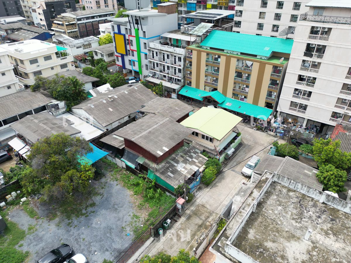 ขายที่ดินรัชดา ห้วยขวาง : ขายที่ดินห้วยขวาง ขายที่ดินซอยสุนทรศิริ ขายที่ดินซอยประชาราษฎร์บำเพ็ญ6 ขนาดที่ดิน 129 ตารางวา แปลงสวยมาก ทำเลดีมาก เหมาะแก่การลงทุน สร้างโรงแรม คอนโด หอพัก บ้านหรู หรือกิจการออฟฟิต ห่างจาก MRT ห้วยขวางเพียง 500 เมตรเท่านั้น