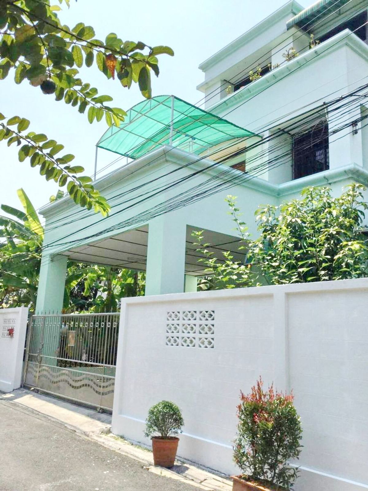 ให้เช่าบ้านรัชดา ห้วยขวาง : HK0213😊 For RENT ให้เช่า บ้านเดี่ยว 3 ชั้น🚪4 ห้องนอน🚄ใกล้ MRT สุทธิสาร🏢ห้วยขวาง🔔พื้นที่บ้าน:67ตร.วา🔔พื้นที่ใช้สอย:307ตร.ม.💲เช่า:38,000฿📞O99-5919653,O65-9423251✅LineID:@sureresidence