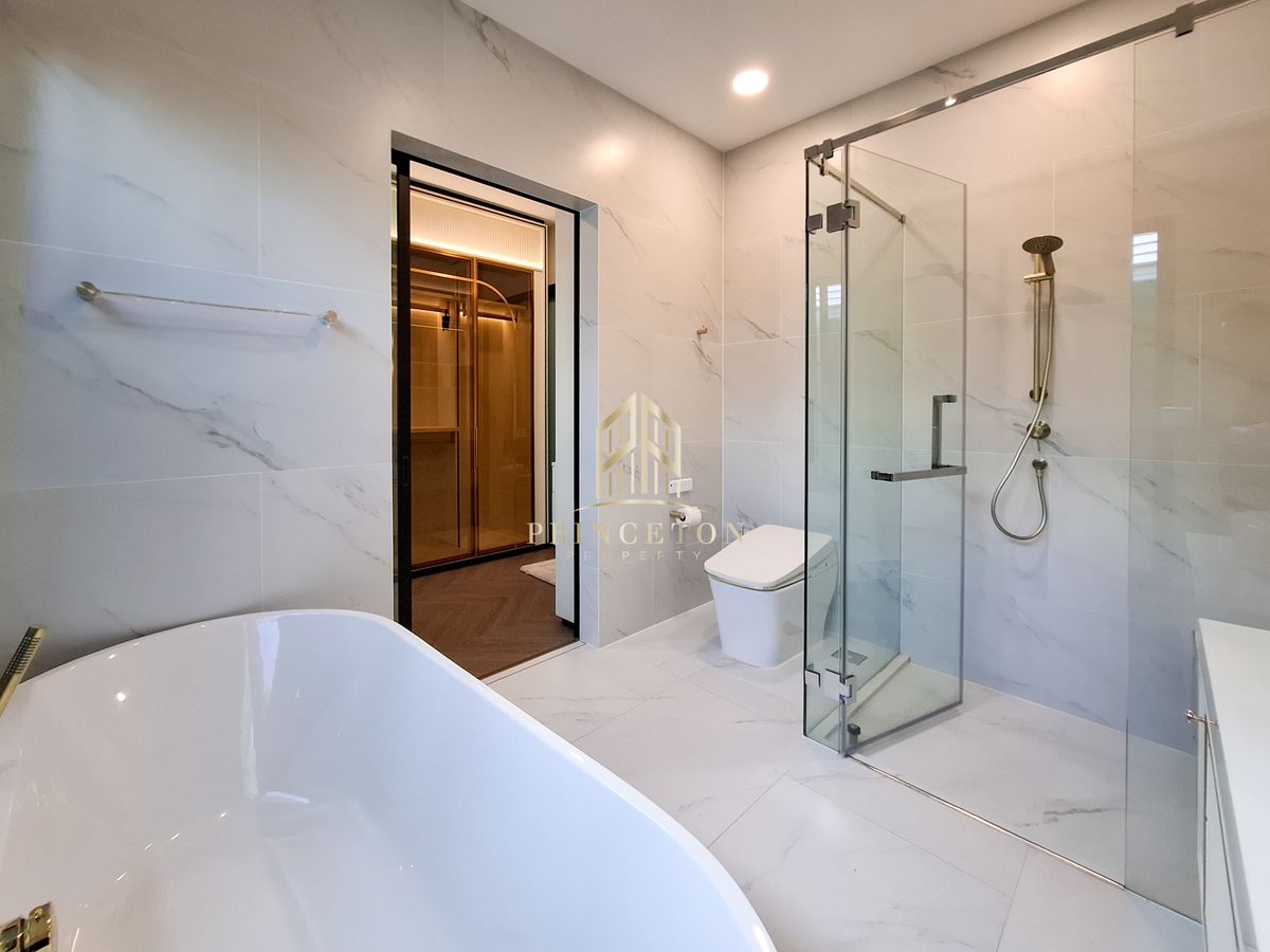 HousePattanakan, Srinakarin : Luxury House For Sale or Rent Nantawan Rama 9 New Krungthep Kreetha