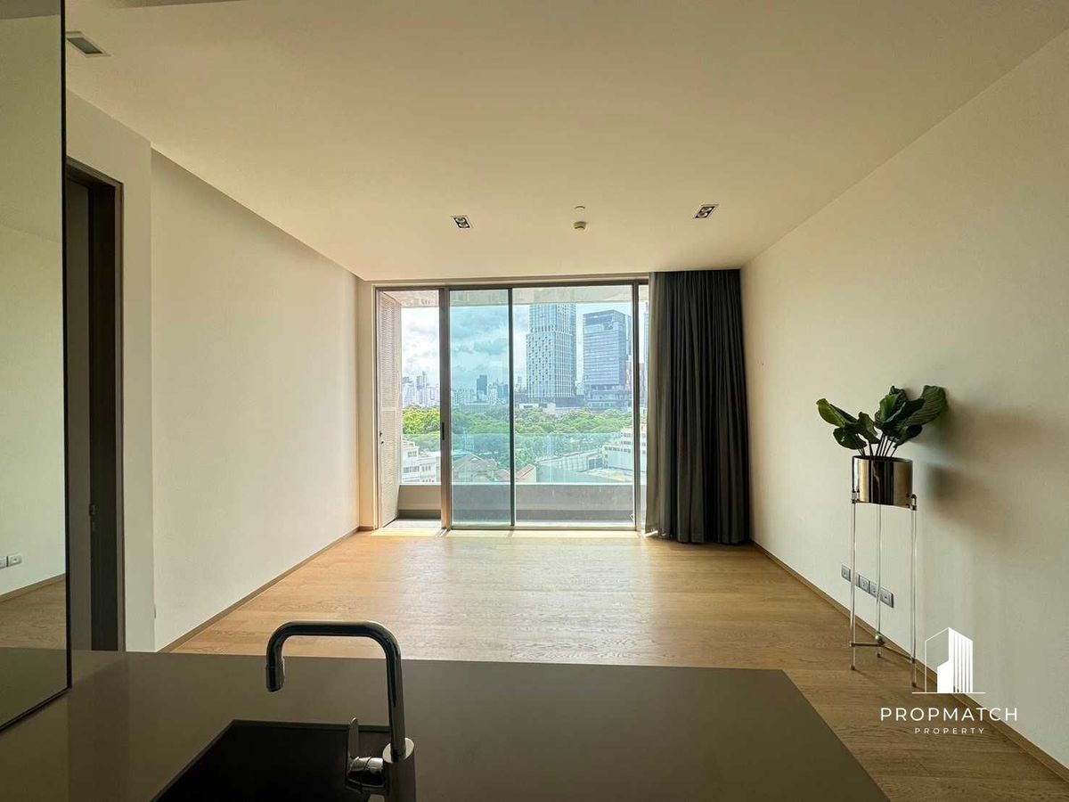 For SaleCondoSilom, Saladaeng, Bangrak : Selling the best price !! In the Saladaeng One project (1Bad1bath 57 sqm.) Only 16.5 million baht. Tel.0806265693 Khun Bam