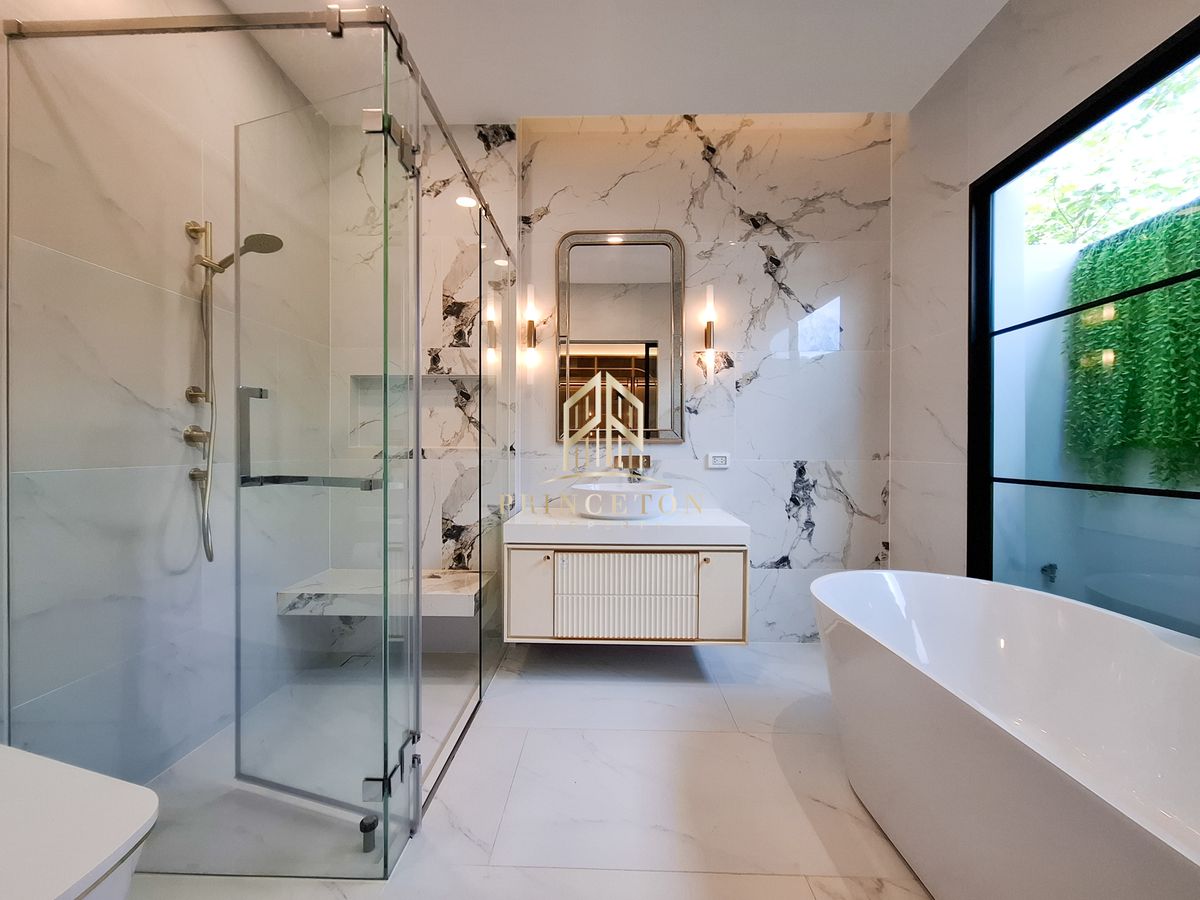 HousePattanakan, Srinakarin : Luxury House For Sale or Rent Nantawan Rama 9 New Krungthep Kreetha