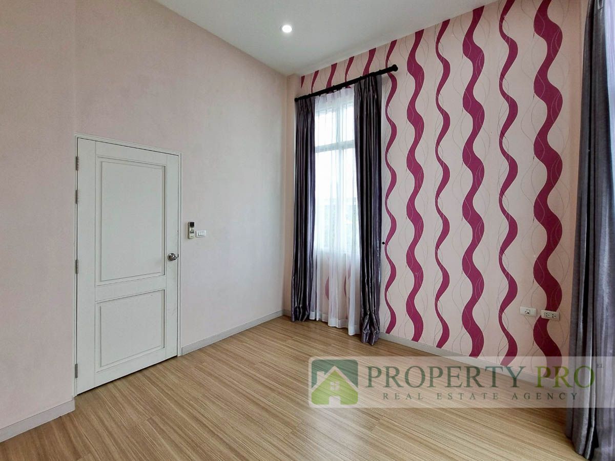 ขายบ้านสมุทรปราการ สำโรง : ขาย บ้าน วิลล่า โนวา เทพารักษ์ บ้านเดี่ยว 4 ห้องนอน ขนาด 54 ตรว 216 ตรม ใกล้ บางนา บางพลี แพรกษา บางปู : EL25R-006