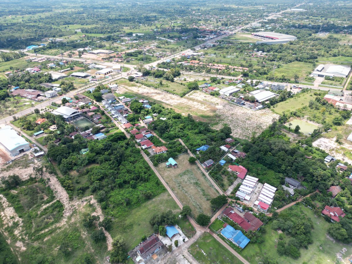 ขายที่ดินสกลนคร : ขายที่ดินสกลนคร 3-3-28 ไร่ ซอยหนองมันปลา 10 อำเภอเมืองสกลนคร แปลงสวยมาก ทำเลดีมาก ราคาดีสุดๆ