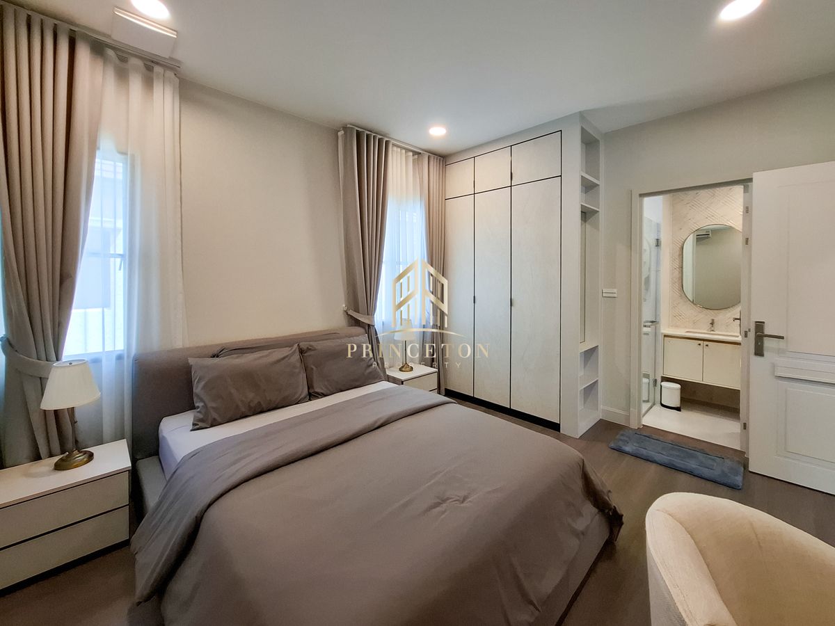 HousePattanakan, Srinakarin : Luxury House For Sale or Rent Nantawan Rama 9 New Krungthep Kreetha