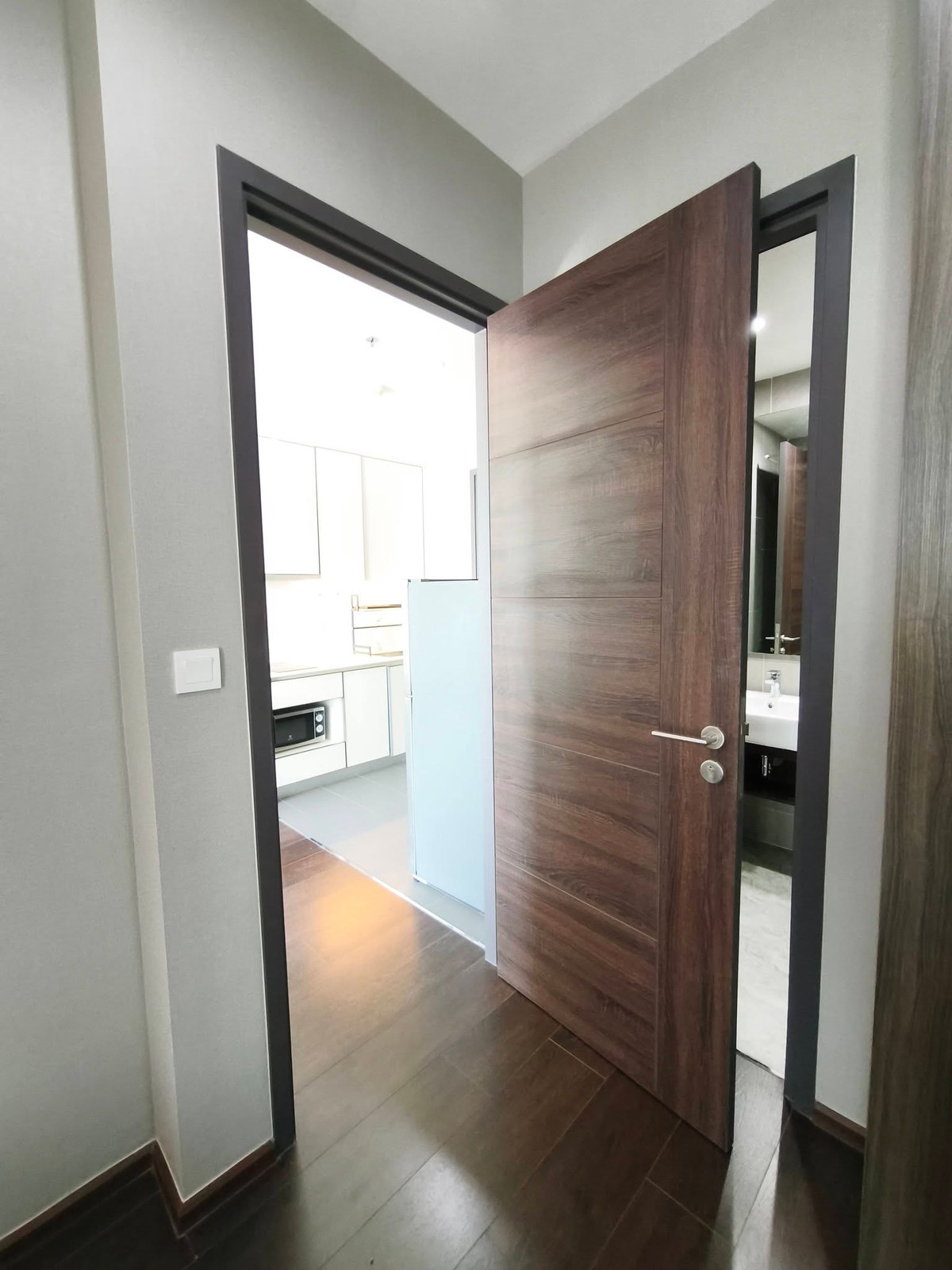 For RentCondoSukhumvit, Asoke, Thonglor : 🔴16000฿🔴 𝗖 𝗘𝗸𝗸𝗮𝗺𝗮𝗶┃C Ekkamai ✅ near BTS Ekkamai, happy to serve 🙏 If interested, talk to 𝙇𝙄𝙉𝙀 (reply very quickly):​📱 Property Code​ 6901-1610📱: Line ID:@bbcondo88