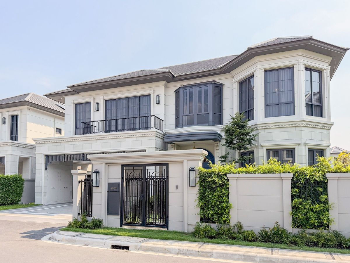 HousePattanakan, Srinakarin : P0017 For Sale! Luxury Narasiri Home in Krungthep Kreetha