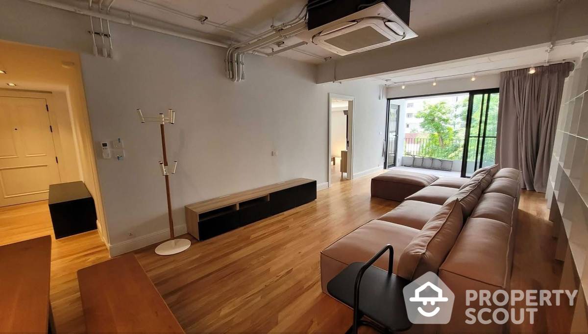 For SaleCondoOnnut, Udomsuk : 2-BR Condo at Icon 2 Condominium close to Thong Lo