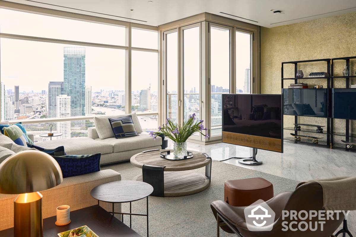 For SaleCondoSathorn, Narathiwat : 3-BR Condo at Four Seasons Private Residences Bangkok near BTS Saphan Taksin
