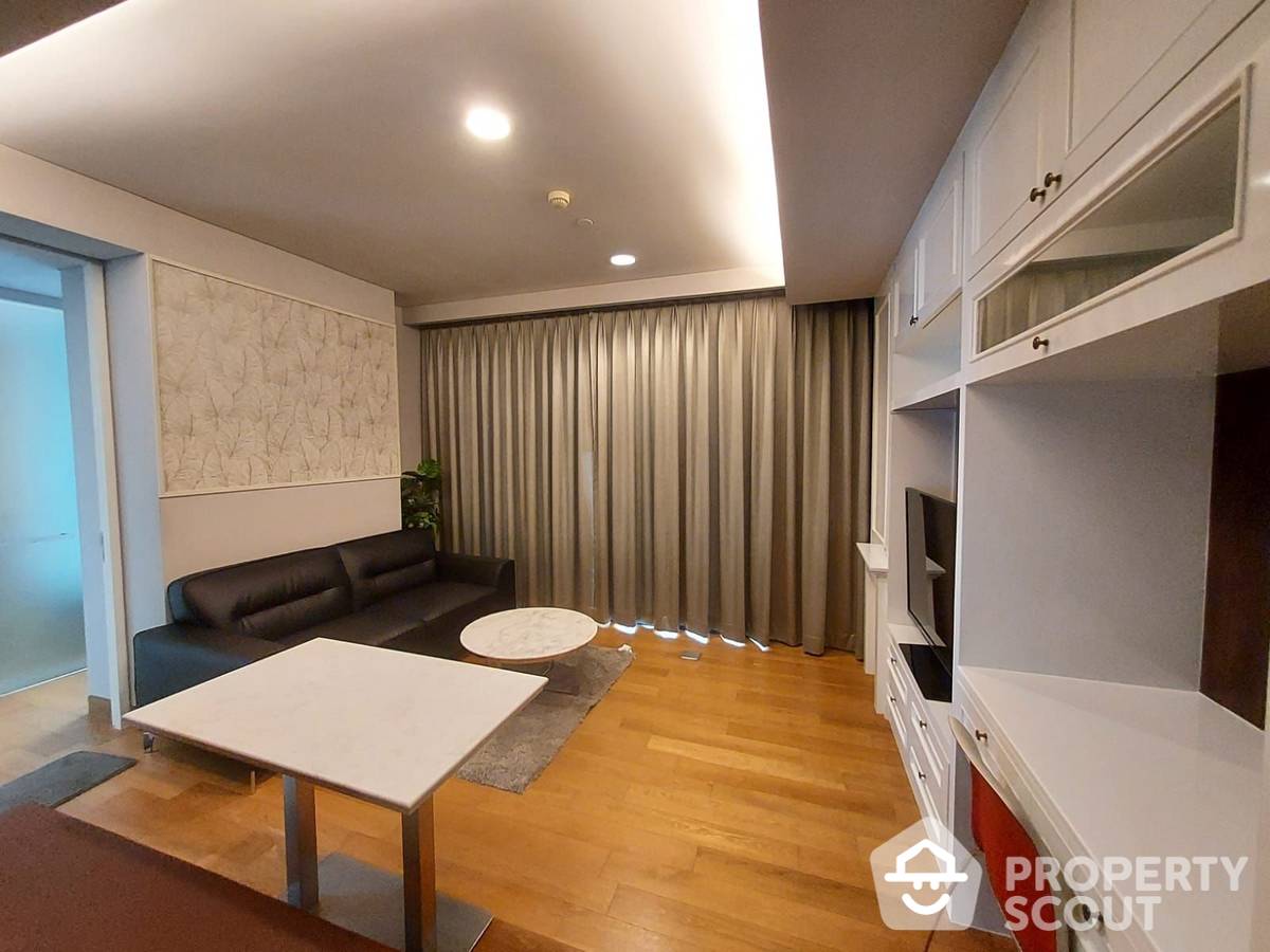 For SaleCondoSukhumvit, Asoke, Thonglor : 2-BR Condo at The Lumpini 24 near BTS Phrom Phong