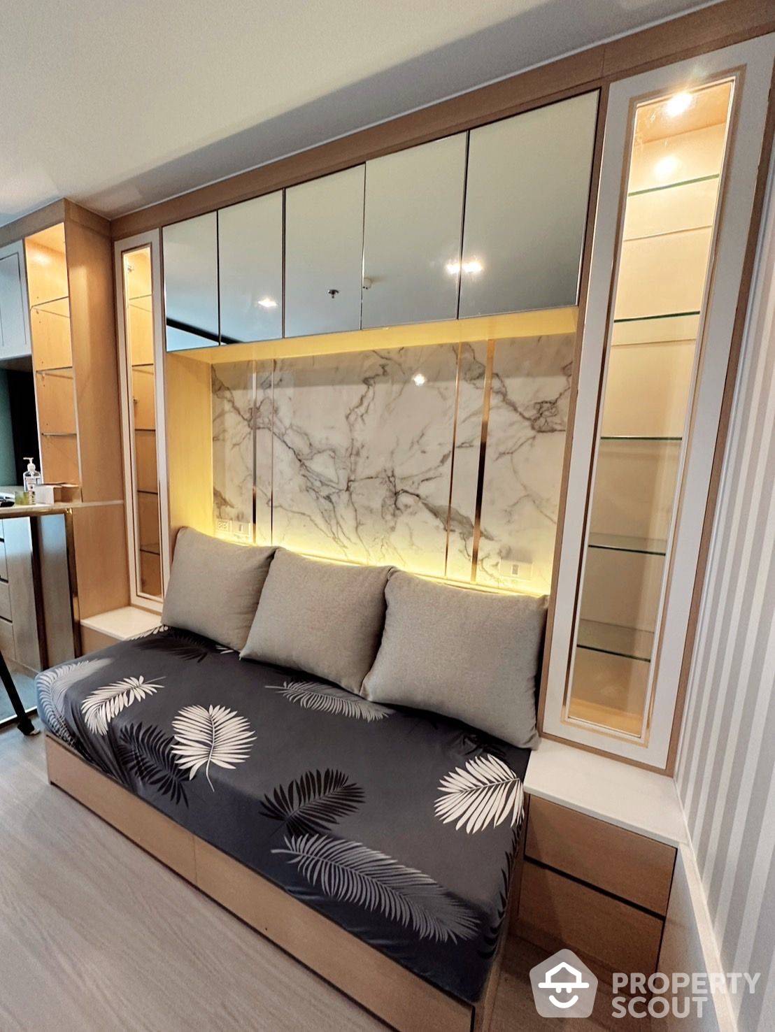 ให้เช่าคอนโดลาดพร้าว เซ็นทรัลลาดพร้าว : คอนโด 1-ห้องนอน ที่ ไลฟ์ ลาดพร้าว ใกล้ BTS ห้าแยกลาดพร้าว