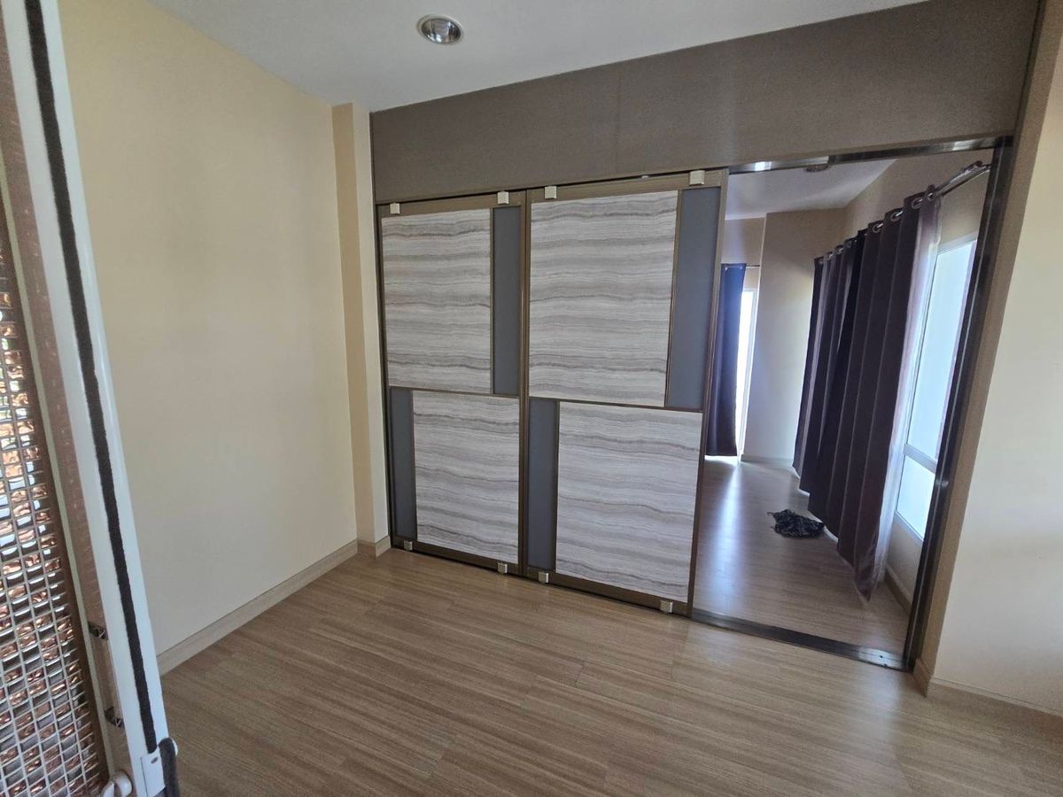 ขายบ้านมีนบุรี-ร่มเกล้า : พาร์คเวย์ ชาเล่ต์ รามคำแหง / 3 ห้องนอน (ขาย), Parkway Chalet Ramkhamhaeng / 3 Bedrooms (FOR SALE) AA376