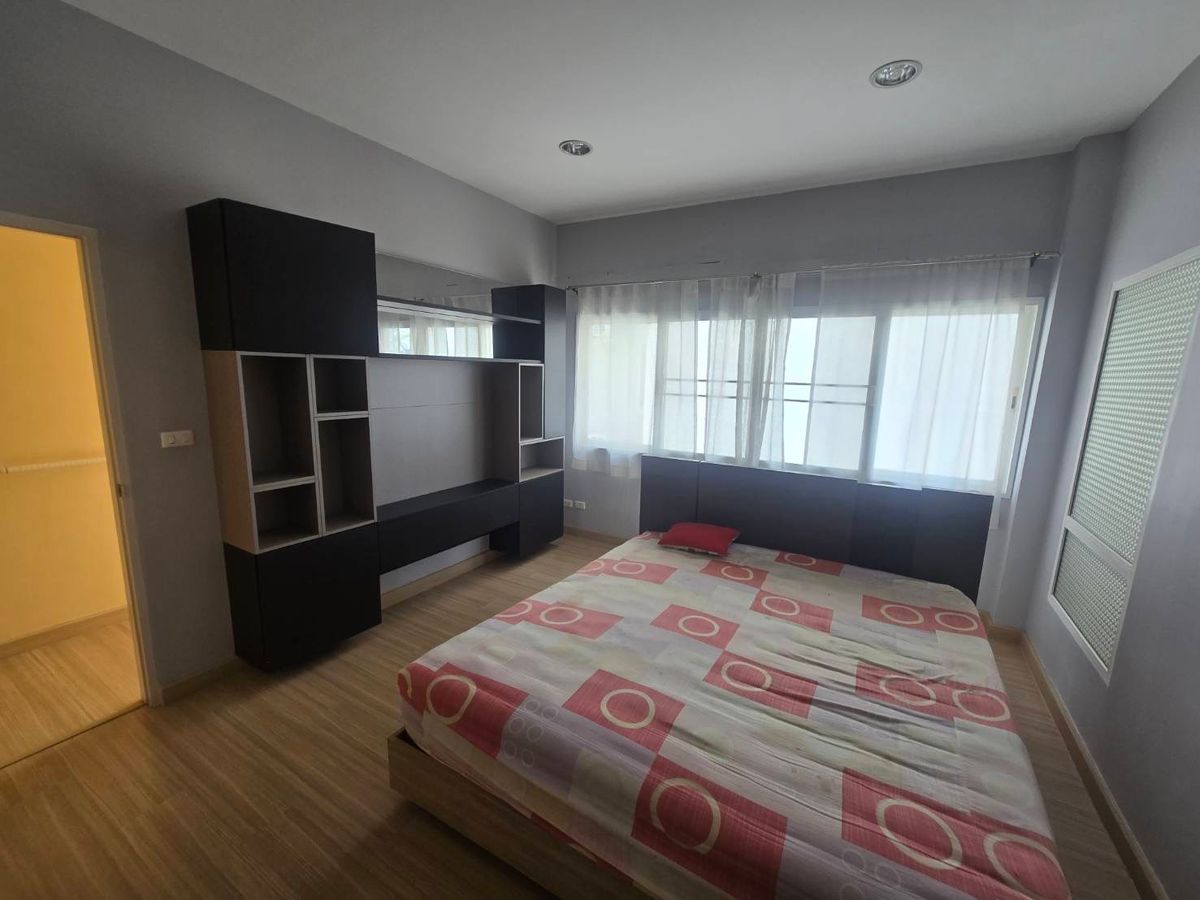 ขายบ้านมีนบุรี-ร่มเกล้า : พาร์คเวย์ ชาเล่ต์ รามคำแหง / 3 ห้องนอน (ขาย), Parkway Chalet Ramkhamhaeng / 3 Bedrooms (FOR SALE) AA376