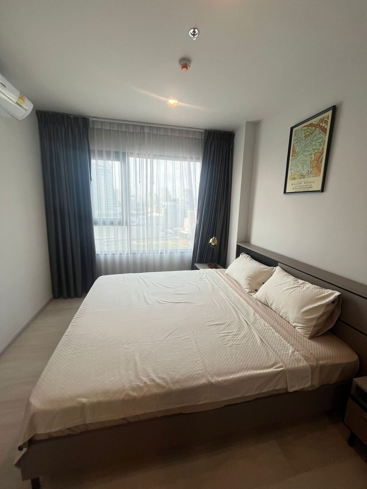 For RentCondoWitthayu, Chidlom, Langsuan, Ploenchit :  Life One Wireless LSIR0095