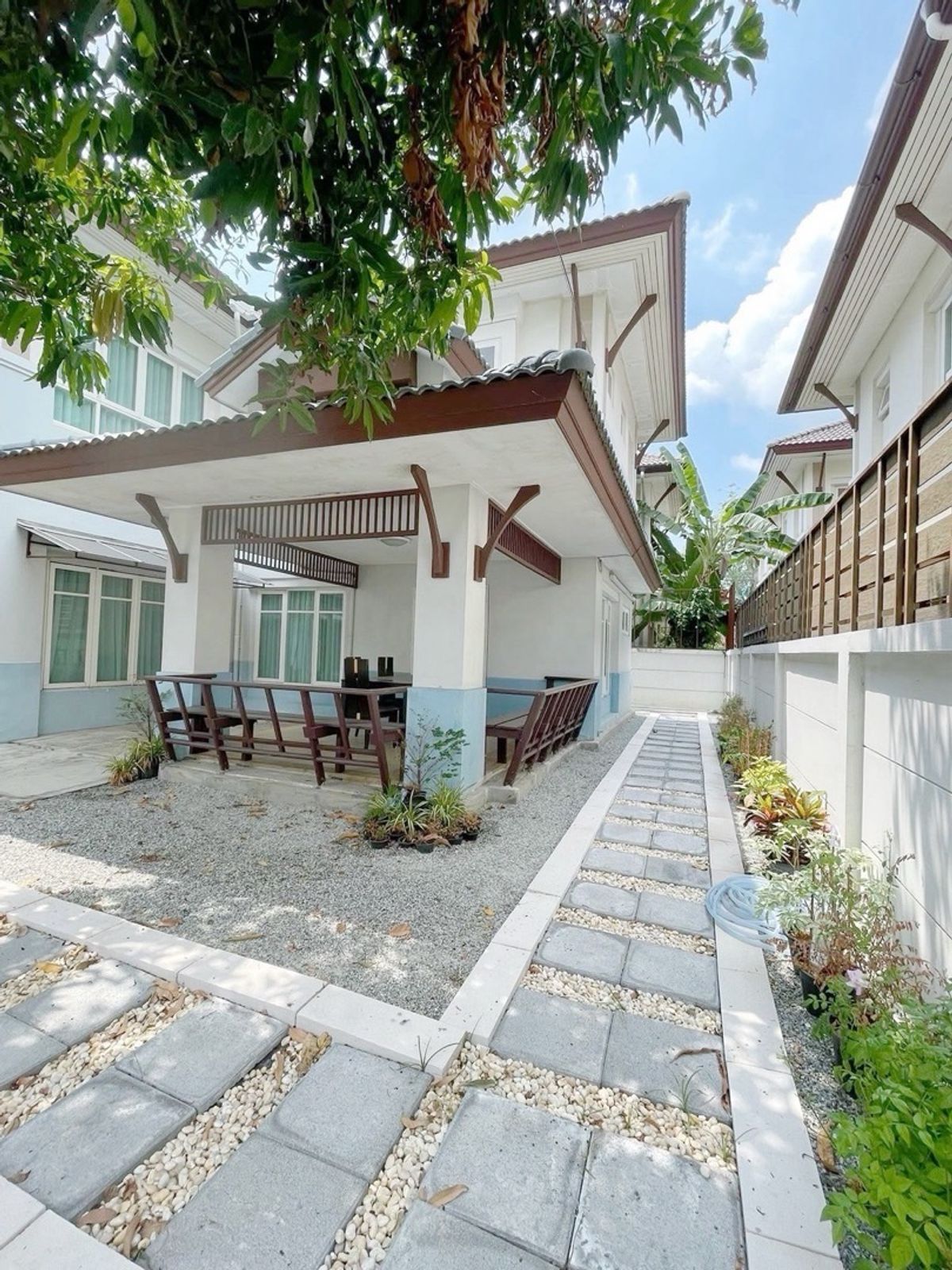 ให้เช่าบ้านสมุทรปราการ สำโรง : ✅ For Rent ✅ Ananda Spotlight Village 🔥4 beds 🔥have maid room