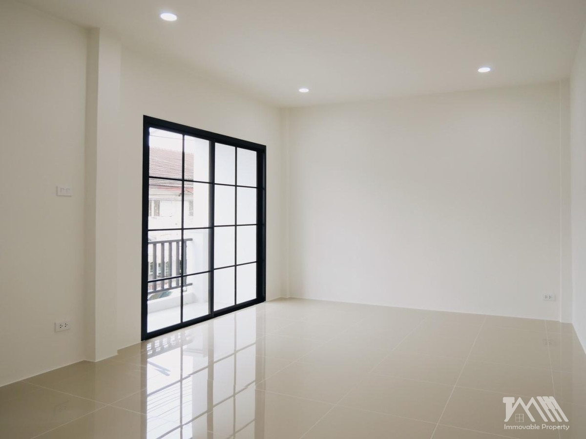 ขายบ้านภูเก็ต : บ้านหลังมุม โซนเกาะแก้ว / House Town, Phuket