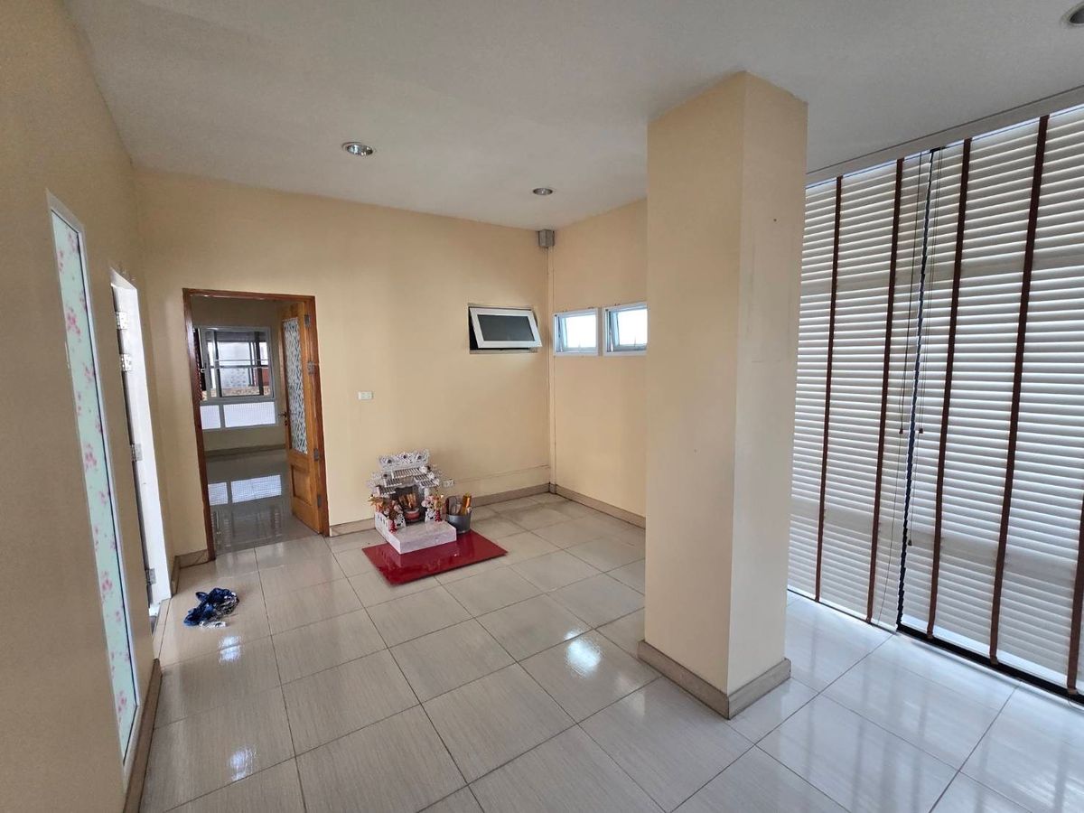 ขายบ้านมีนบุรี-ร่มเกล้า : พาร์คเวย์ ชาเล่ต์ รามคำแหง / 3 ห้องนอน (ขาย), Parkway Chalet Ramkhamhaeng / 3 Bedrooms (FOR SALE) AA376