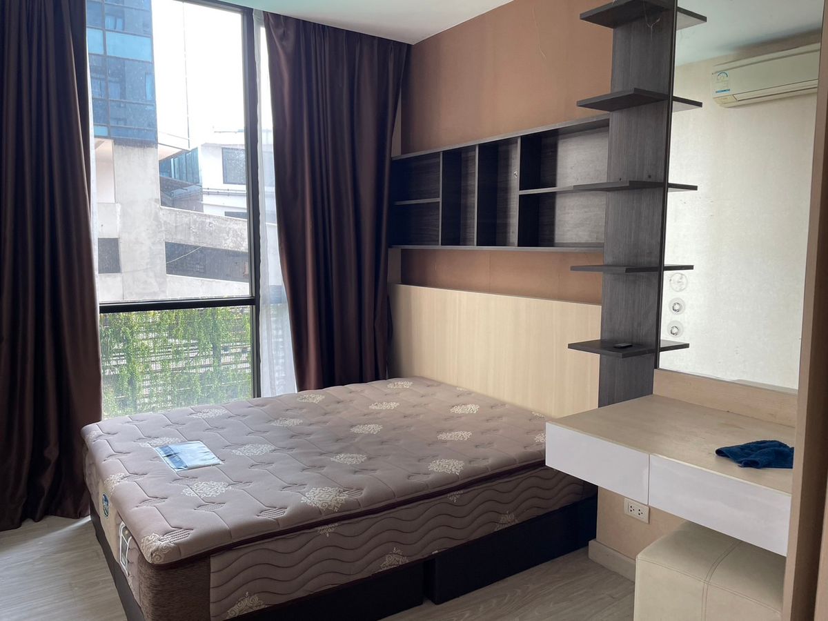 ขายคอนโดรัชดา ห้วยขวาง : ขายพร้อมผู้เช่า Movenpick Residences Ekkamai ราคา 3,300,000 บาท [OMs250501]