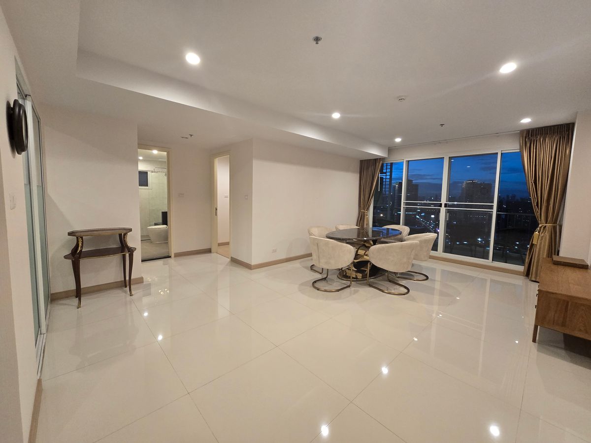 For SaleCondoRama3 (Riverside),Satupadit : Sell ​​high riae condo, resort style, 28th floor, C 99.87 sqm. The room has never been in the River Rama 3 view.
