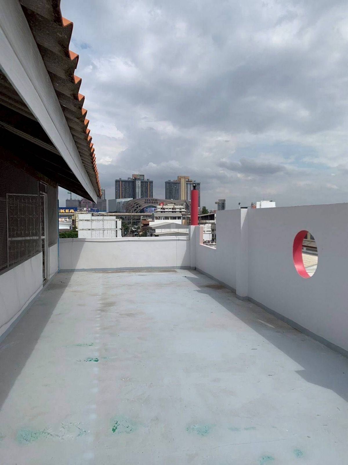 For RentShop HouseNonthaburi, Bang Yai, Bangbuathong : Rent a 3 -story commercial building + roof on the main road, Bang Yai City Excellent trading location (N.1722)