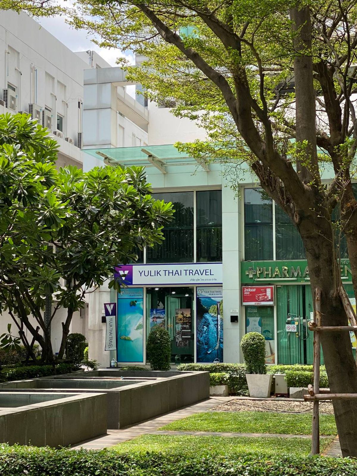 ให้เช่าร้านค้า/ตลาดนัดพระราม 9 เพชรบุรีตัดใหม่ RCA : ให้เช่า shop คอนโดทีซีกรีนพระรามเก้าตึก A  ค่ะ มีสองชั้น ชั้นละ 41 ตรม รวม 82 ตรม  มึห้องน้ำในตัว และแอร์  3 เครื่อง  