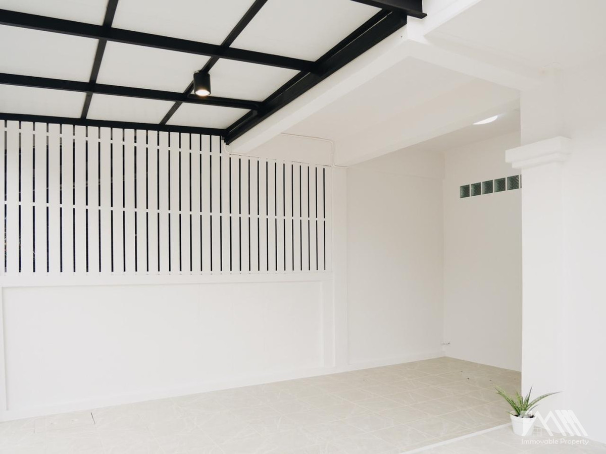 ขายบ้านภูเก็ต : บ้านหลังมุม โซนเกาะแก้ว / House Town, Phuket