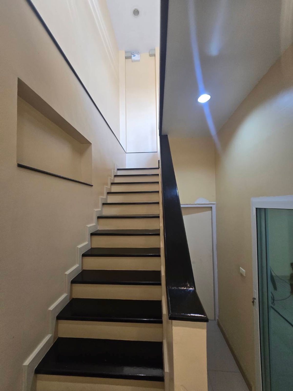 ขายบ้านมีนบุรี-ร่มเกล้า : พาร์คเวย์ ชาเล่ต์ รามคำแหง / 3 ห้องนอน (ขาย), Parkway Chalet Ramkhamhaeng / 3 Bedrooms (FOR SALE) AA376