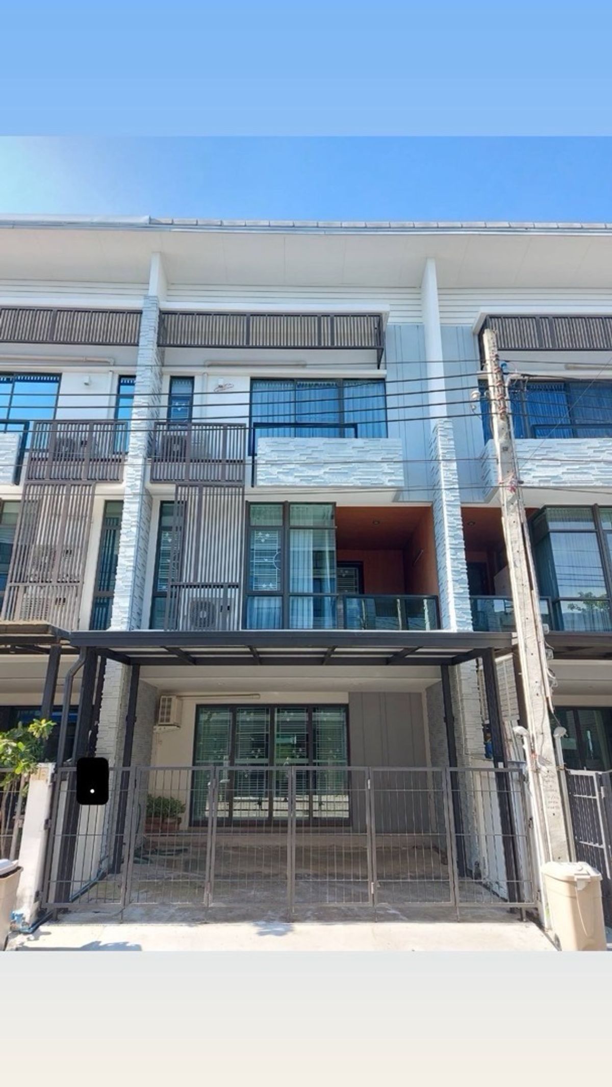 ให้เช่าทาวน์โฮมสมุทรปราการ สำโรง : ✅ For Rent ✅ Plex Bangna 3-Storey Townhome(Located right on Bangna-Trad Road, KM.5)