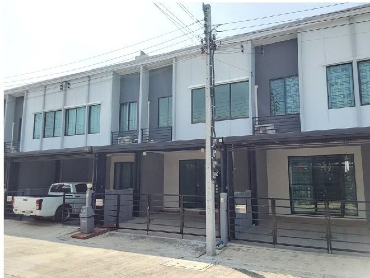 ขายทาวน์โฮมพระราม 5 ราชพฤกษ์ บางกรวย : 🏡พลีโน่ ราชพฤกษ์-รัตนาธิเบศร์ ทำเลใกล้วงเวียนพระราม 5 และ รถไฟฟ้าสายสีม่วง สถานีบางพลู 🚈เชื่อมต่อได้หลายเส้นทาง ทั้ง ถนนราชพฤกษ์ ถนนกาญจนาภิเษก และ ถนนบางกรวย-ไทรน้อย