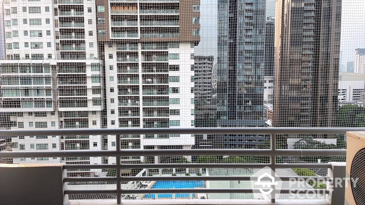 For RentCondoSukhumvit, Asoke, Thonglor : 2-BR Condo at Acadamia Grand Tower near BTS Phrom Phong