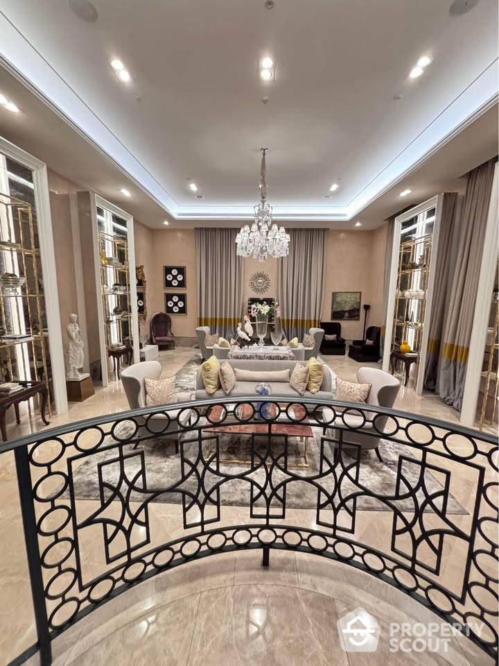 For RentCondoSukhumvit, Asoke, Thonglor : 3-BR Condo at The Diplomat 39 near BTS Phrom Phong